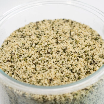 Eko oluščena konopljina semena, 100 g